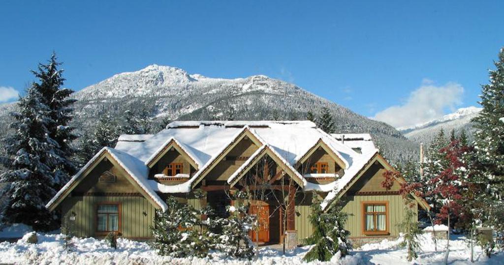 Alpine Whistler Retreat By Outpost Whistler Exterior photo