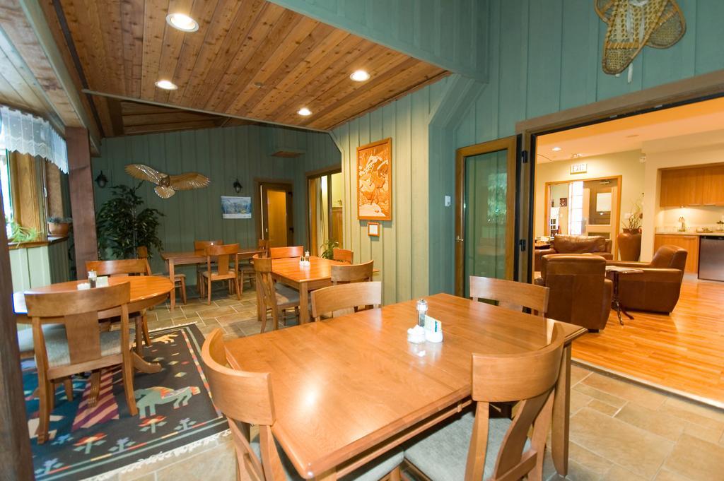 Alpine Whistler Retreat By Outpost Whistler Room photo